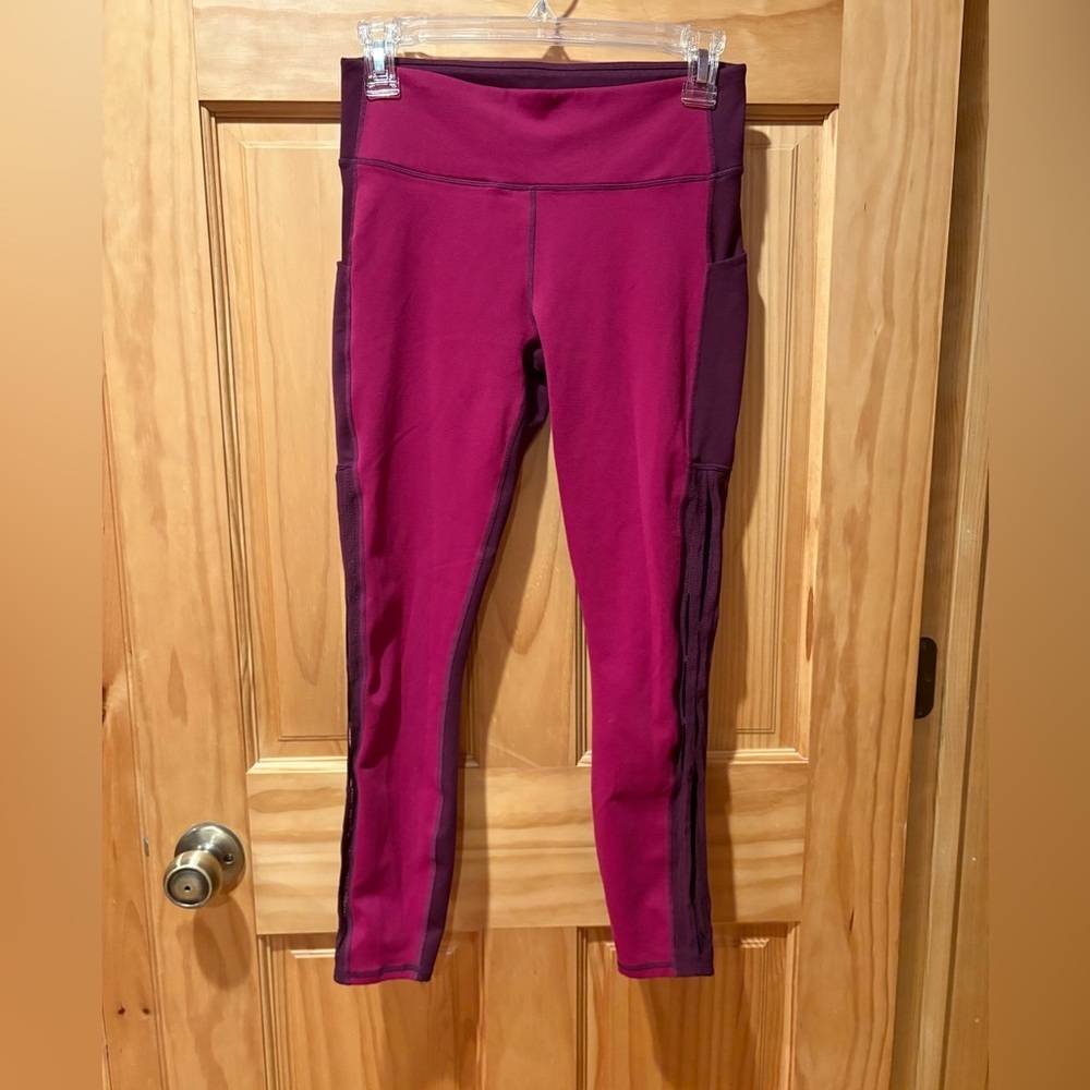 Fabletics Powerhold Pink Maroon Burgundy Cropped Athletic women’s leggings